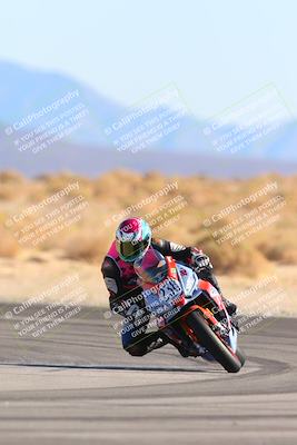 media/Jan-10-2025-CVMA Friday Practice (Fri) [[489e0da257]]/Group 4 and Trackday/Session 4 (Turn 16)/